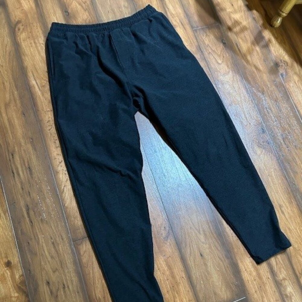 Beyond Yoga brand black men's joggers - size large. Like new.
